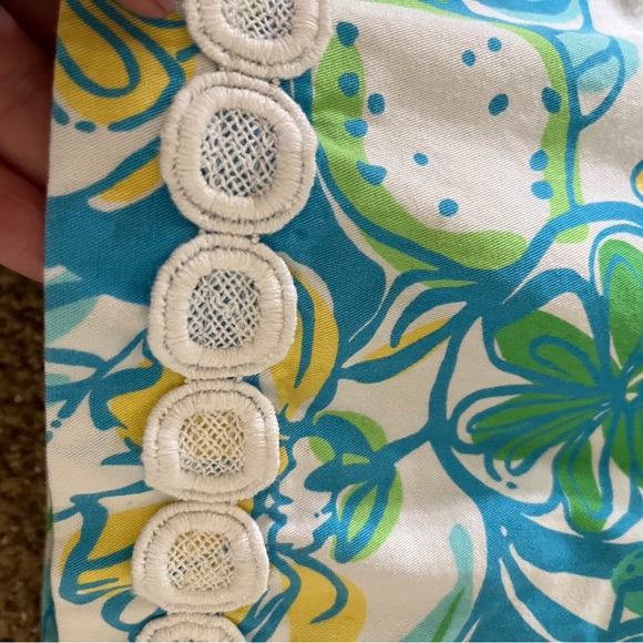 Lilly Pulitzer skort - size 6 fruit print great print placement! 🍋 - Picture 4 of 7